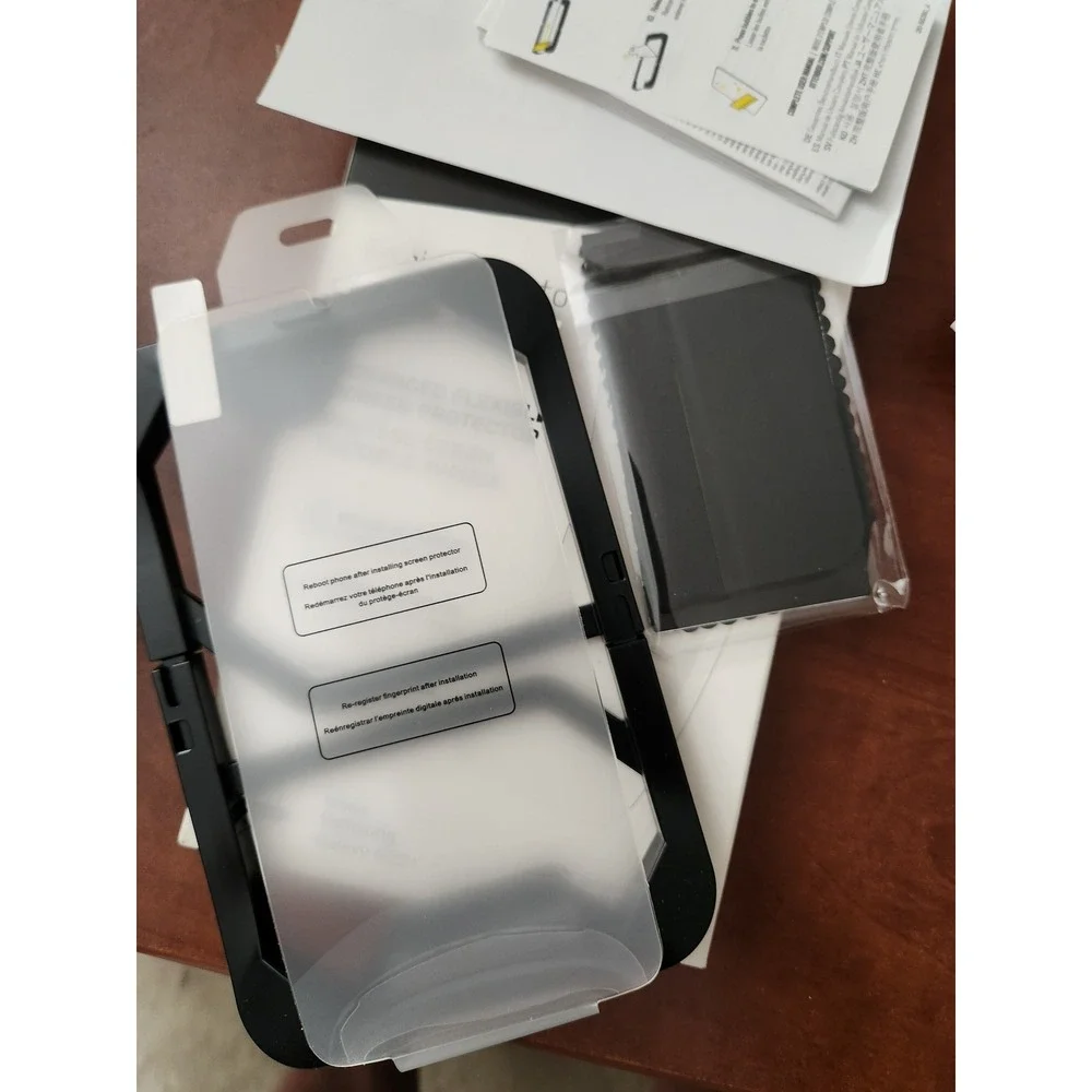 OtterBox Defender Case & Alpha Flex Screen Protector Samsung Galaxy S22+ Black